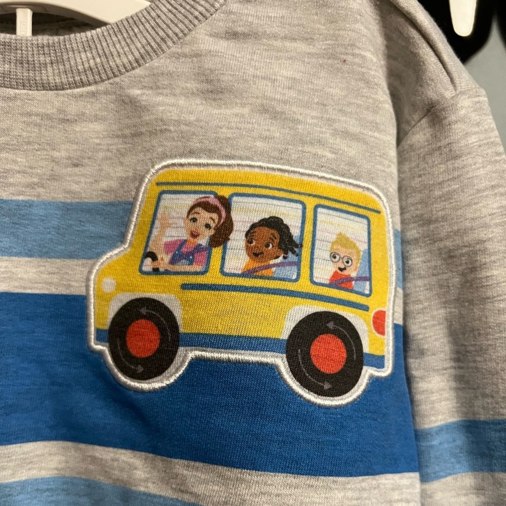 Ms. Rachel Gray and Blue Graphic Bus Sweatshirt and Jersey Short Set NWT 3T - Picture 2 of 5